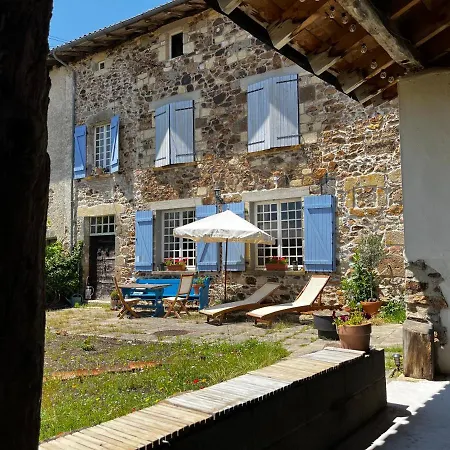 Le Demi-chateau Oda ve Kahvaltı
